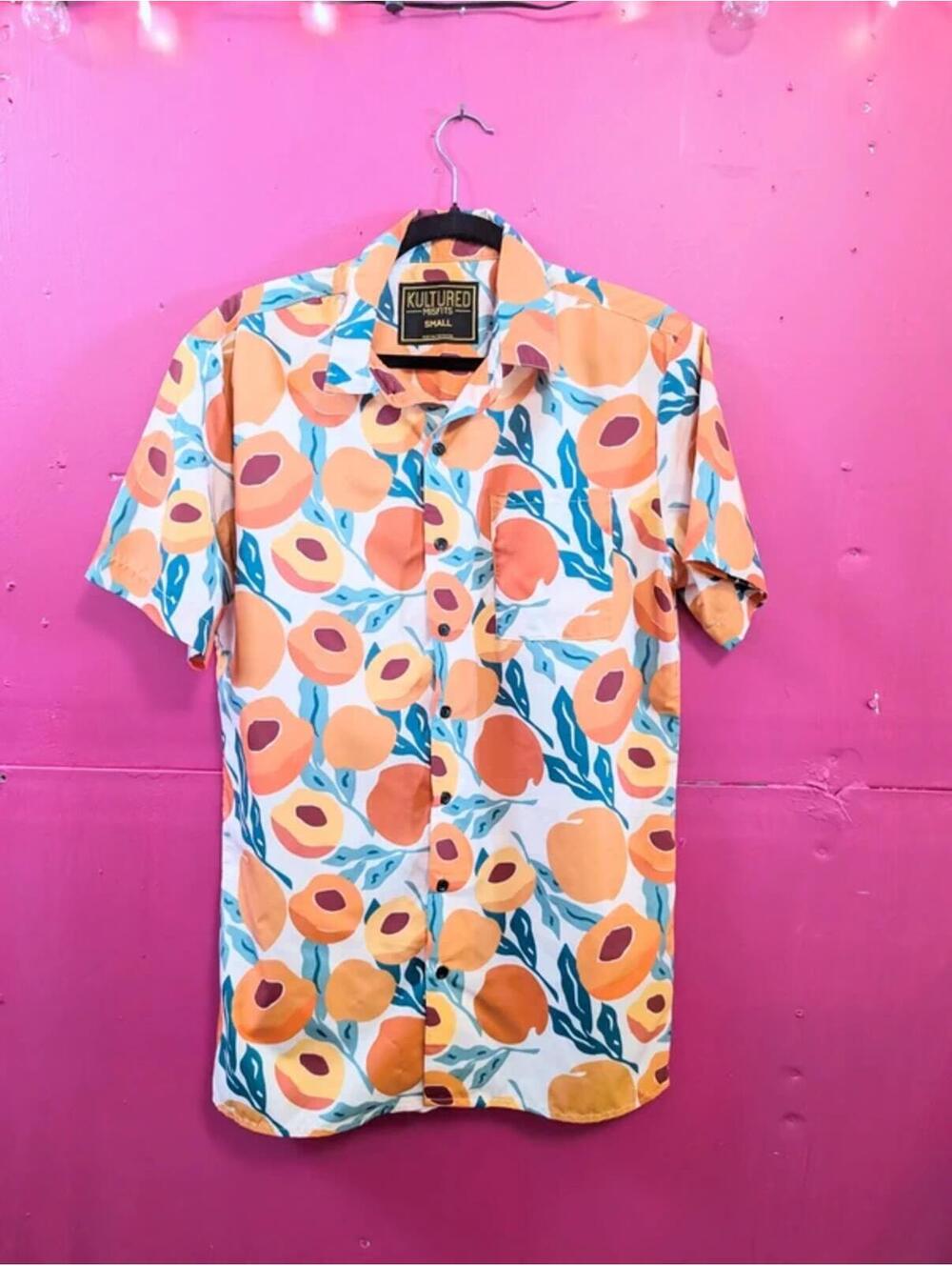 SOLD Men's Peach Print Summer Button-Up Shirt S